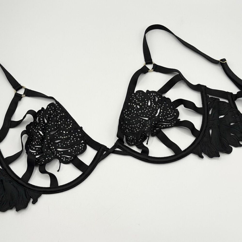 Victoria’s Secret Low Cut Demi - Plant Leaf Strappy Embellishments in Black - US